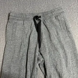 Calvin Klein Performance Joggers thumbnail 2