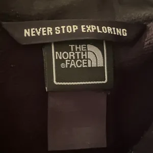 The North Face Women’s Black Fleece Full Zip Jacket Size Medium thumbnail 3