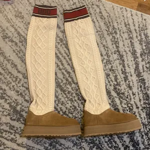 UGG Classic Sweater Letter Boots size 10 thumbnail 3