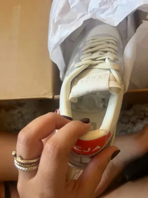 VEJA Sneakers thumbnail 4