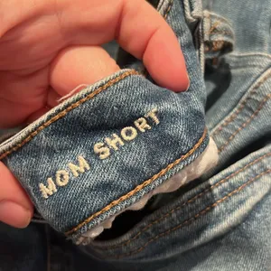 American Eagle Women’s Mom Jeans Denim Jean Shorts Size 00 thumbnail 6