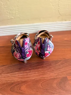 comfortview White Multi Floral Pointed-Toe Ankle-Strap Flats thumbnail 3