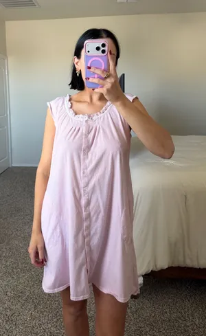 Vintage pink nightgown Size M thumbnail 1