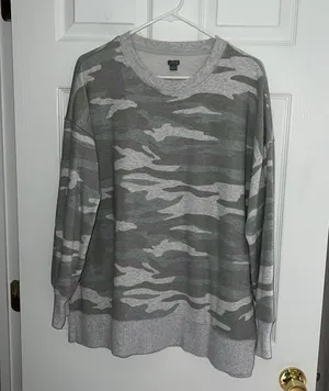 Womens Camo Pullover Sweatshirt  thumbnail 1