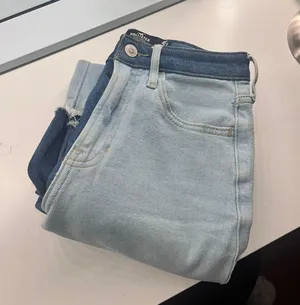 American Eagle Jeans thumbnail 4