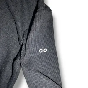 Alo Clarity Sweatshirt thumbnail 4