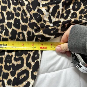 Chaus New York Womens Size Small‎ Cheetah Print Wrap Blouse 3/4 Sleeve Vintage thumbnail 4