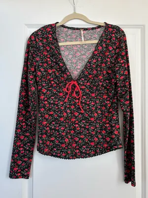 Free People Abundance Long Sleeve Top Black Floral Size Medium NWOT thumbnail 4