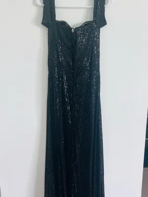 One-Shoulder Black Sequin Evening Gown with Side Slit thumbnail 5
