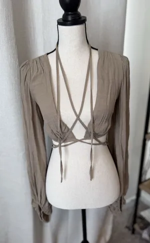 Princess Polly Cropped Top Womens 2 Beige knit Long Sleeve Boho Tie Waisted thumbnail 1