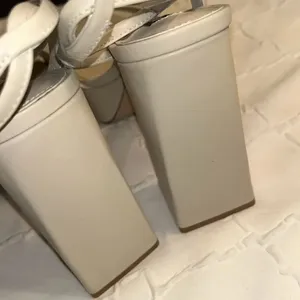Aqua Bone/Cream Strappy Leather Sandals(Size 10M) thumbnail 10