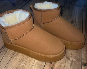 mini ultra style boots Size 9 thumbnail 3