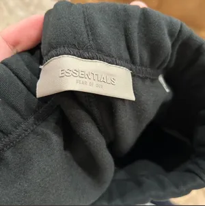 Essential Black Fear of God Hoodie and sweatpants set Medium thumbnail 4