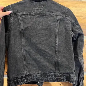 Universal Threads Black Denim Freeborn Jacket thumbnail 4