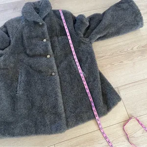 Vintage Women’s Four Button Fur Coat Bell Sleeve Size 46” Chest M/L thumbnail 5