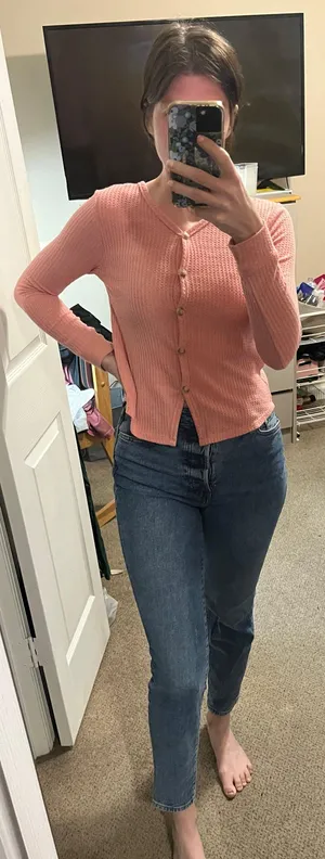Abercrombie Pink Sweater thumbnail 1
