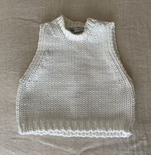Zara White Chunky Knit Sleeveless Crop Top thumbnail 1