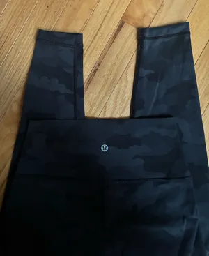 Lululemon Wunder Under Luxtreme High-Rise Tights 28" thumbnail 1
