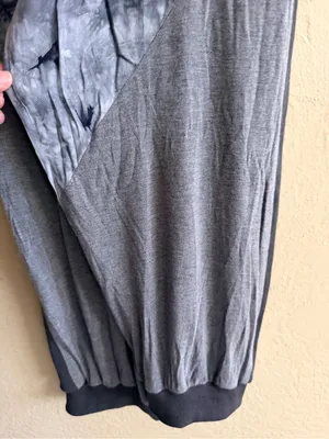 POL Gray Tie-Dye Wide-Leg Jumpsuit with Lace Trim thumbnail 8