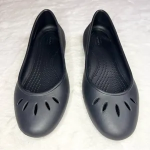 CROCS Black Cutout Kelli Ballet Flats Women’s Size 10 thumbnail 1