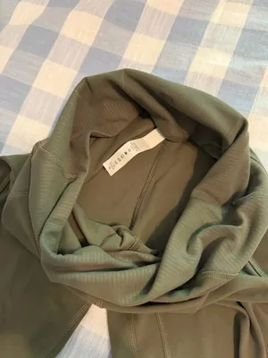 Lululemon Green Biker Shorts Size 4 thumbnail 5