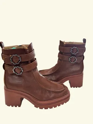 Sam and Libby Brown Double Strap Floral Buckle Chunky Block Heel Boots 9.5M thumbnail 8