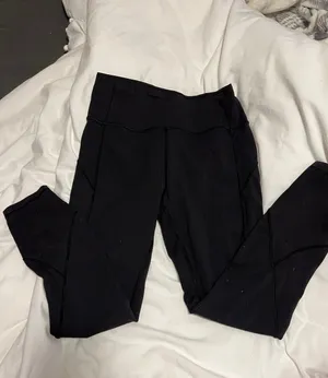Lululemon Cropped Leggings thumbnail 2