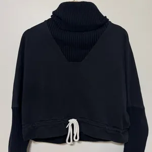Varley Britannia Black Sweatshirt Size Medium Pullover Ribbed Sweater Turtleneck thumbnail 4