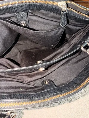 Authentic Coach Black Pebbled Leather Top-Handle Shoulder Bag with Gold Hardware thumbnail 12