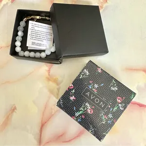 Avon white garden charm bee stretch bracelet thumbnail 2