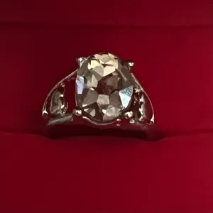 &merci Elegant/Classic Design Sparkling Gemstone w/ Small Heart Design Ring Size 8 thumbnail 2