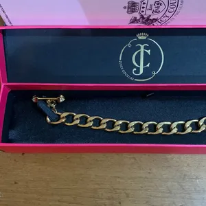 Juicy Couture Gold Heart B-Charm Link Bracelet Toggle Closure thumbnail 3