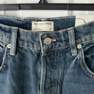 NWT Cora Slouch Jeans 27 thumbnail 2