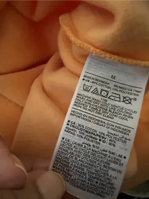 Old Navy Crewneck Sweatshirt in Peachy Orange thumbnail 5