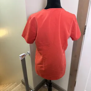 Figs FW1000 Catarina‎ One-Pocket Scrub Top Women's Coral Orange Small Medical thumbnail 3