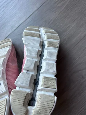 ON Cloud 5 Women’s Running sneakers rose SHELL SIZE 8.5 thumbnail 7