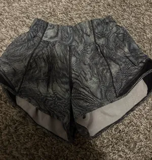 Lululemon Hotty Hot  thumbnail 1