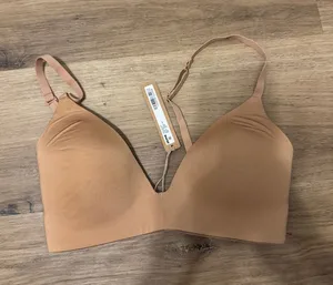SKIMS Bralette thumbnail 1