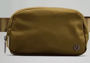 Lululemon Everywhere Belt Bag thumbnail 1