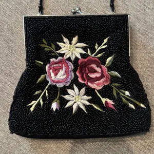 Y2K Style Black Beaded Floral Embroidered Kiss Lock Evening Bag Clutch Purse thumbnail 12