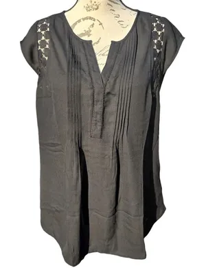 A Pea in The Pod Maternity Short‎ Sleeve Lace Insert Dressy Blouse Black Medium thumbnail 1