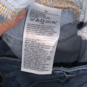 Old Navy OG Straight Jeans Secret Smooth Pockets Classic Style 18 thumbnail 7