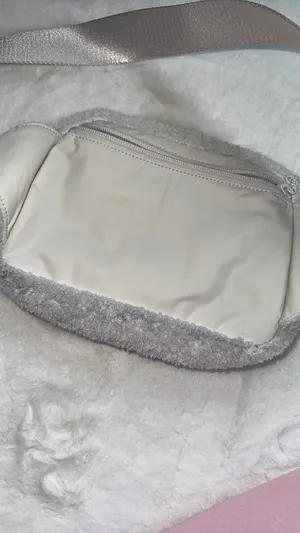 Lululemon Belt Bag Fleece Ivory thumbnail 3