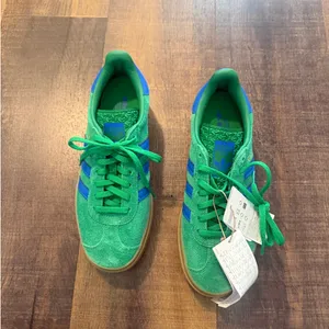 adidas Gazelle Indoor Green Blue Gum Sneakers Women's Size 6.5 thumbnail 9