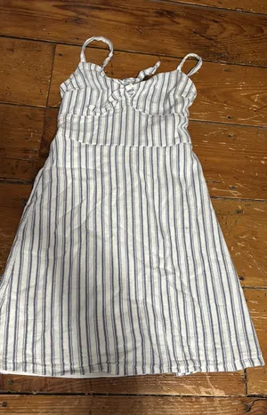 Sundress Hollister thumbnail 1