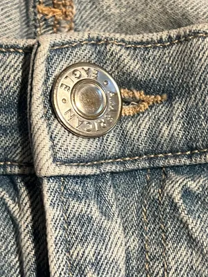 Womens 14 American Eagle Light Wash Distressed Straight Leg Jeans thumbnail 6
