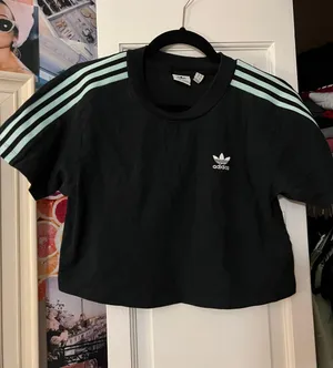 Women’s T-Shirt thumbnail 4
