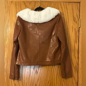 Jules Kae Brown Faux Leather Jacket with White Collar - NWOT - Size M thumbnail 3
