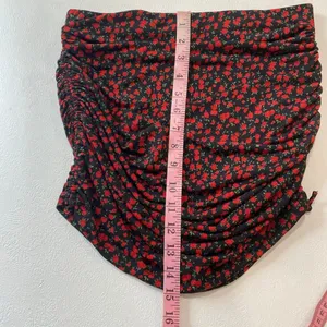 Windsor Ruched Floral Mini Skirt Black Red Rose Print Size Large thumbnail 7