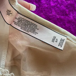Victoria’s Secret Body by Victoria Cream Lace Bra Bralette Size Small thumbnail 4